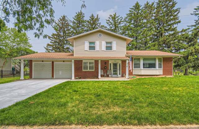 1322 E Thurston Drive photos photos
