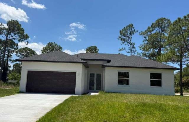 908 Winters St E lot: 1 photos photos