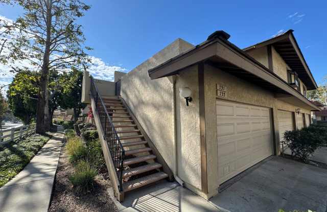 Beautiful 2+1.75 Upstairs Condo in Desirable Parkside Community photos photos