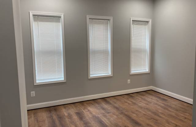 511 North Pulaski Street - D AVAILABLE $650 photos photos