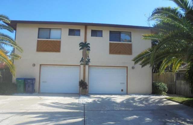 319 2ND ST - 319 2nd Street, Neptune Beach, FL 32266