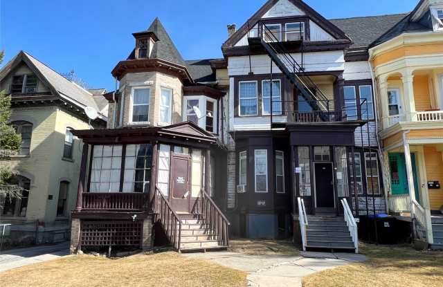 44 S Hamilton Street - 44 South Hamilton Street, Poughkeepsie, NY 12601