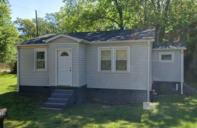 Charming Cottage Living in Greenville! photos photos