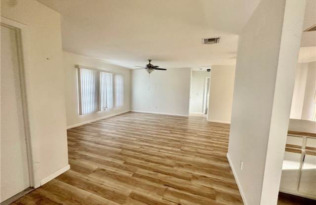 3822 SW 5th Place Gallery 4