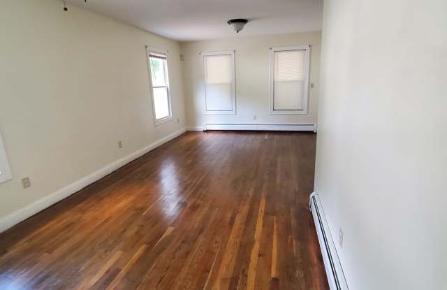 838 Winchester Avenue photos photos