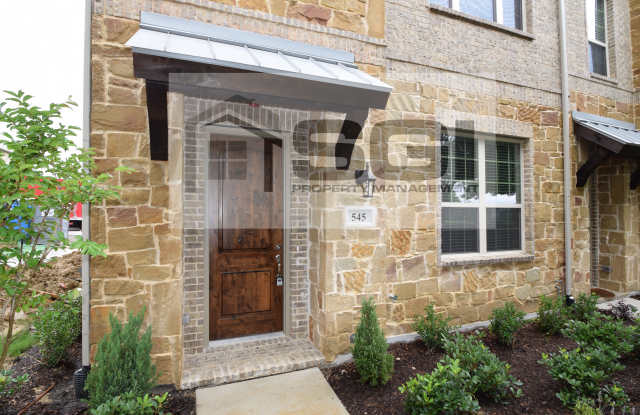 545 W Royal Ln - 545 West Royal Lane, Irving, TX 75039