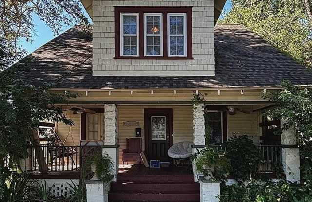 427 9TH Avenue N Gallery 2