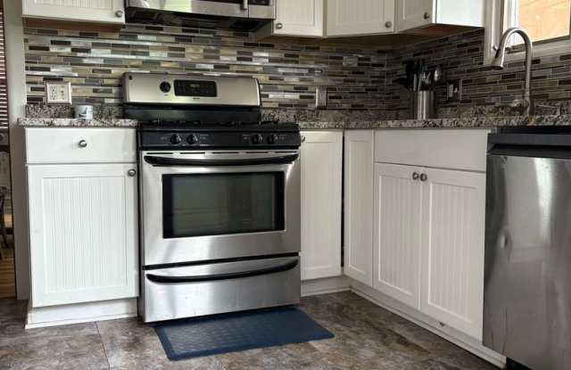 5 Bedroom Single Family House Gallery 3