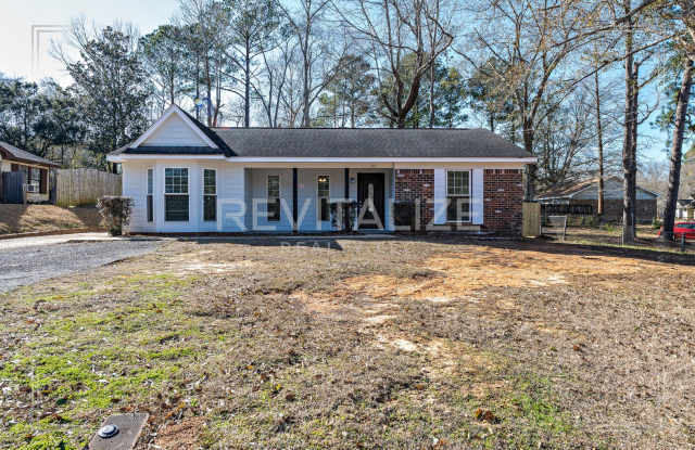 Beautifully Remodeled 4 Bed / 2 Bath Home near Airport Blvd photos photos