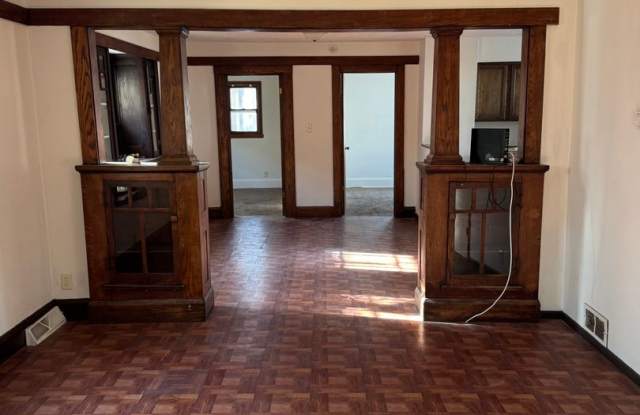 What a great unit! - 203 Howard Avenue, Rockford, IL 61102 What a great unit! - 203 Howard Avenue, Rockford, IL 61102