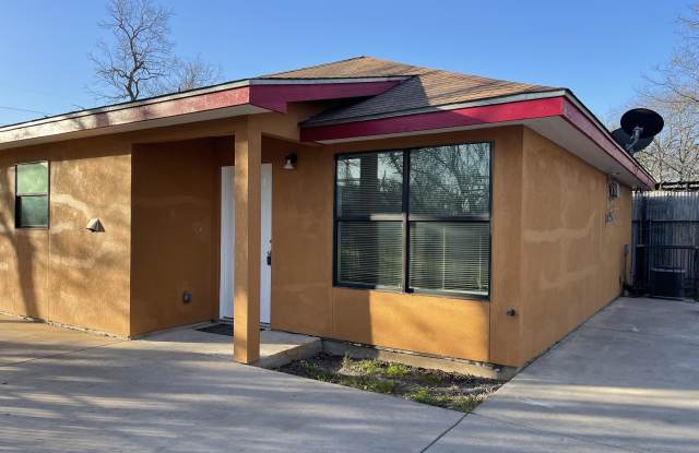 1721 Quintana Road - 202 Gallery 2
