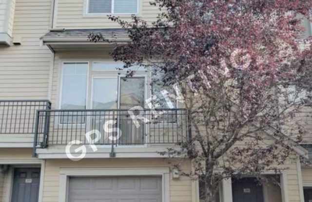 Charming Redmond Townhouse for Rent photos photos