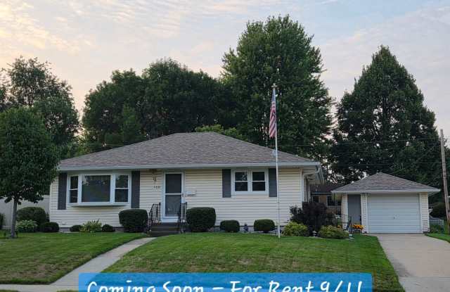 Updated 3-Bedroom Home with Garage in Sun Prairie Gallery 1