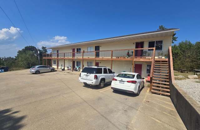 2 Bedroom , 1 Bathroom Apartment! Gallery 1