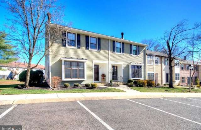708 KINGS CROFT photos photos