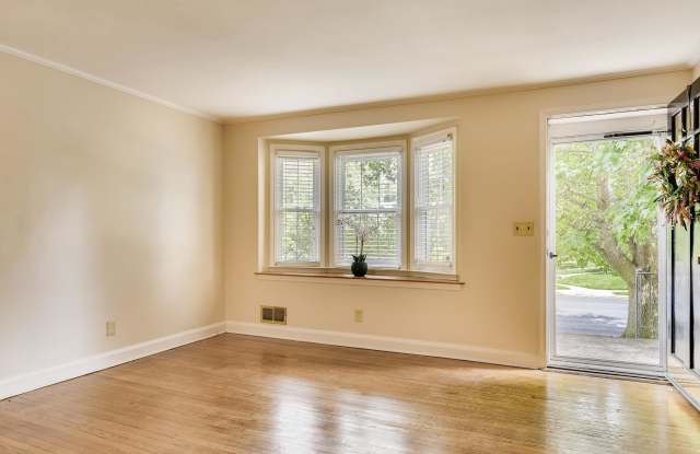 7016 HEATHFIELD ROAD Gallery 4