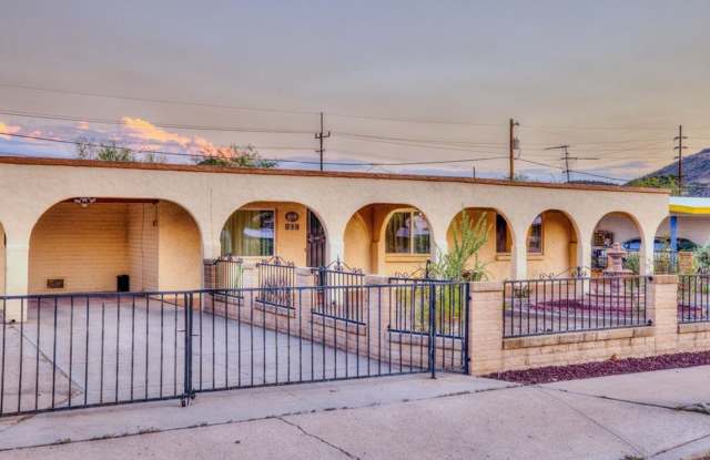 3 Bedroom 2 Bathroom NEAR A-MOUNTAIN, TUMAMOC HILL TRAIL, COMMUNITY PARK  ST.MARYS HOPSITAL! photos photos