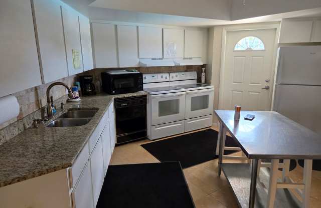 Move-In Special! 1BR Condo with WiFi, Cable & Utilities Included + $200 Off First Month Gallery 3