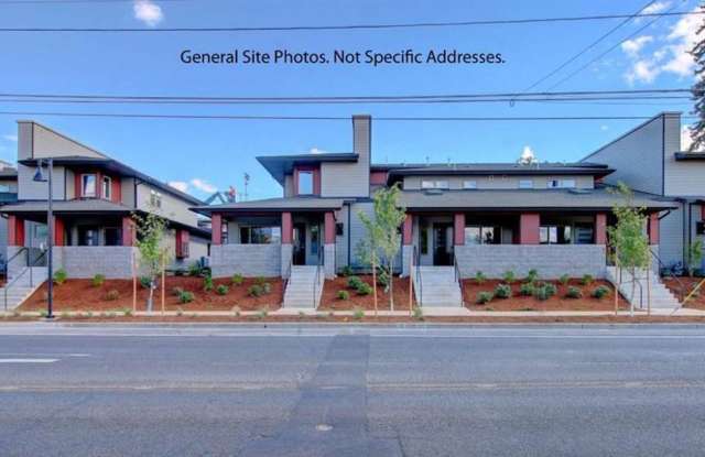 Beautiful  newer 3bd/2baths townhome conveniently located in Ashland photos photos