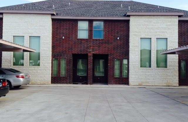 1203 Fig Avenue W photos photos