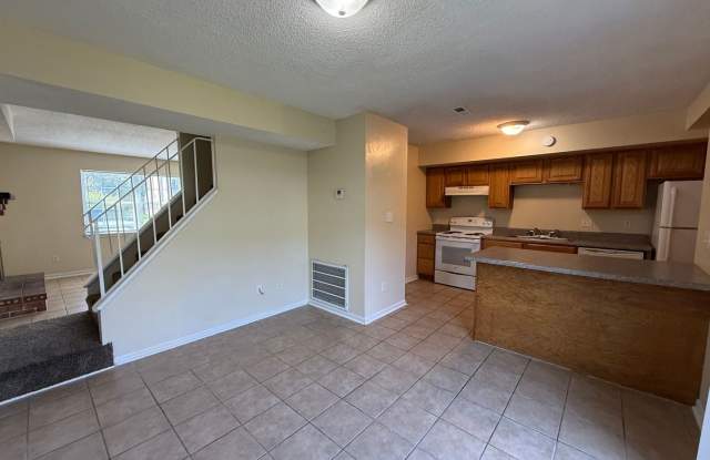 3 Bedroom 1.5 Bathroom Gallery 4