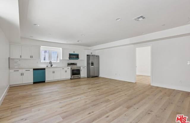 2111 Holly Dr unit: 2 - 2111 Holly Drive, Los Angeles, CA 90068