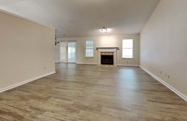 1410 Stoneleigh Way Gallery 4
