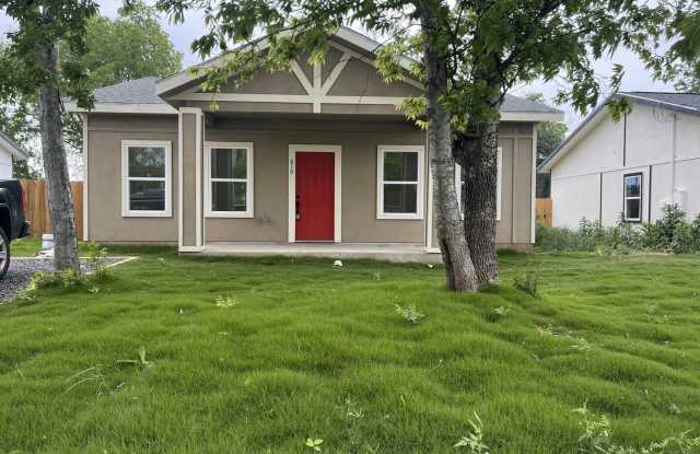 610 Pecan Valley photos photos