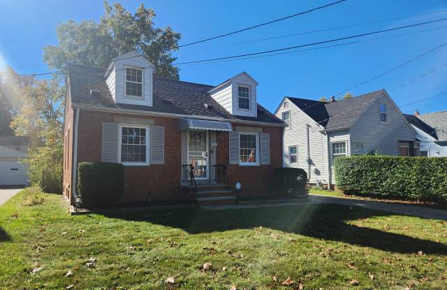 25270 Shoreview Ave - 25270 Shoreview Avenue, Euclid, OH 44132