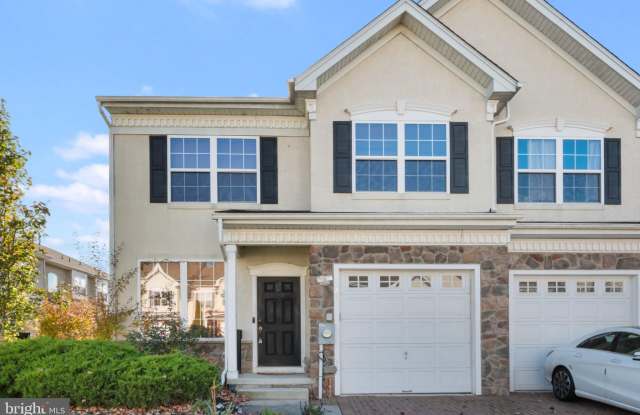 21 KINGSWOOD Court Gallery 1