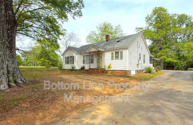 4424 Hovis Rd photos photos