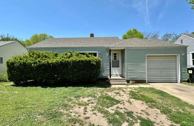3 Bedroom - 2 Bathroom Bargain Wichita, KS photos photos