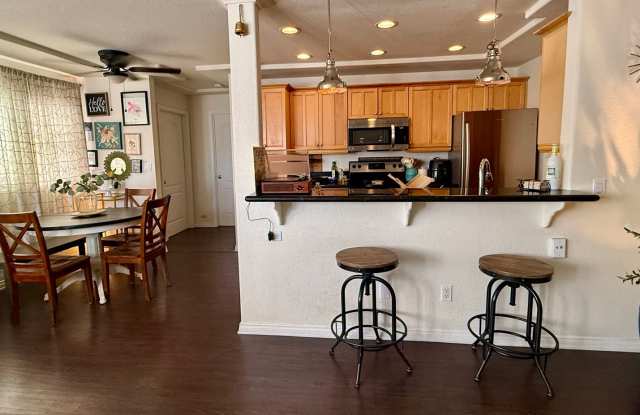 Beautifully renovated 2 BD, 1 BA condo with A/C for rent in City Heights! Gallery 1