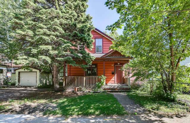 Rare Dinkytown 4 Bedroom Single Family House! Off Street Parking Available for Free! photos photos