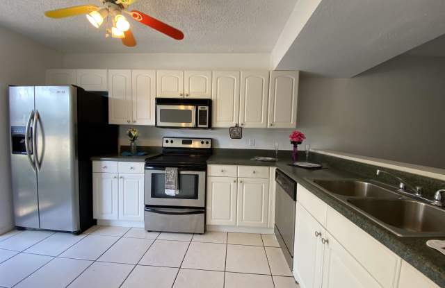895 Crystal Lake DR # 103 Gallery 4