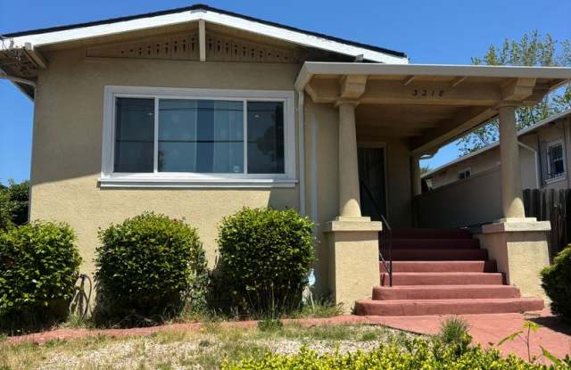 2 bedroom home w/a beautiful backyard! AVAILABLE NOW! photos photos