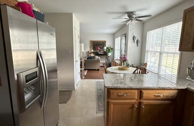 313 Lake Crest Ct Gallery 3