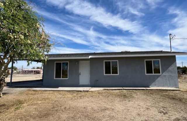 Beautiful House for Rent in Niland - 8010 Luxor Avenue, Niland, CA 92257