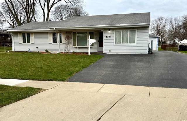 1310 SOMERSET Lane photos photos