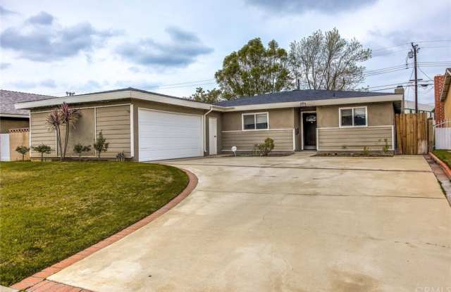 817 N Langham Avenue - 817 North Langham Avenue, Covina, CA 91724