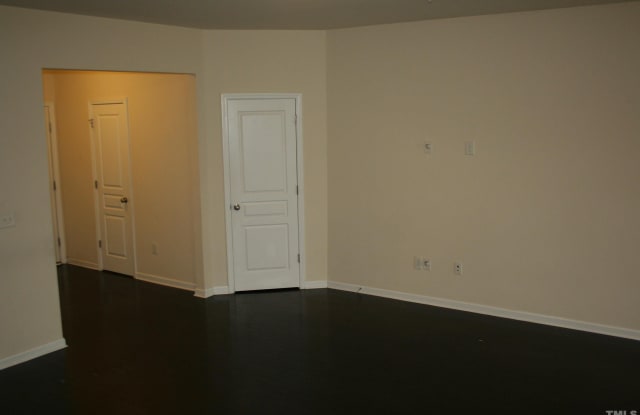 8323 Hollister Hills Drive Gallery 3