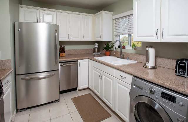 1066 Gladys Ave Apt 6 photos photos