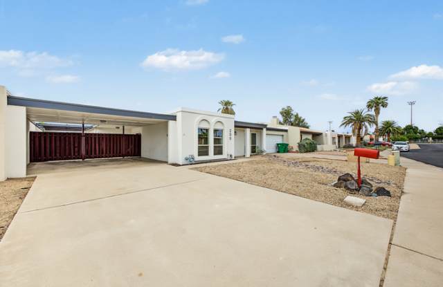 200 Bahia Lane East Gallery 3