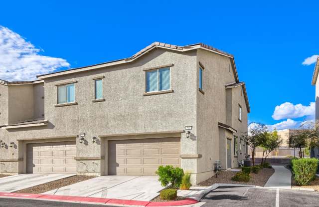 Gated 4-Bedroom Townhouse with Pool & Community Parks Gallery 1