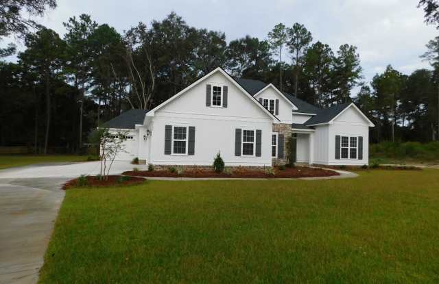 Grove Point Beauty - 4758 Layla Lane, Lowndes County, GA 31632