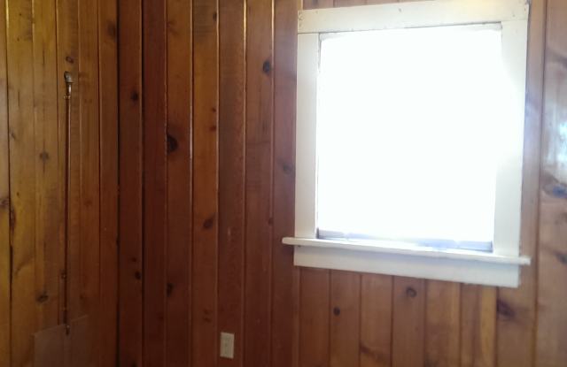 206 E. 9th St. Gallery 3