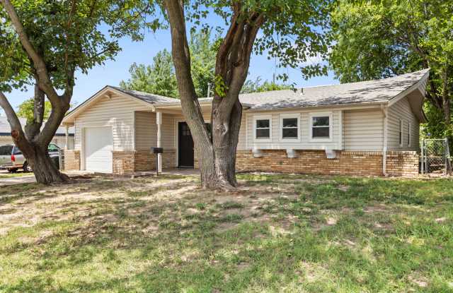 3325 Del Rancho Road Gallery 2