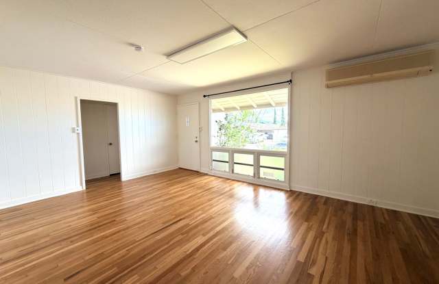 Newly Refreshed 3 Bedroom, 1.5 bathroom with Carport (Pearl City) Gallery 4