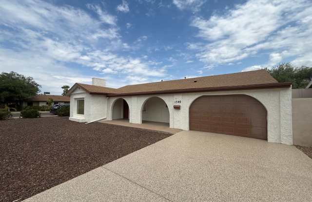 All Utilities Included! Spacious 3 Bedroom + Den Near Phoenix Country Club photos photos All Utilities Included! Spacious 3 Bedroom + Den Near Phoenix Country Club photos photos
