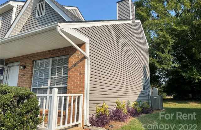 8231 Golf Ridge Drive Gallery 2